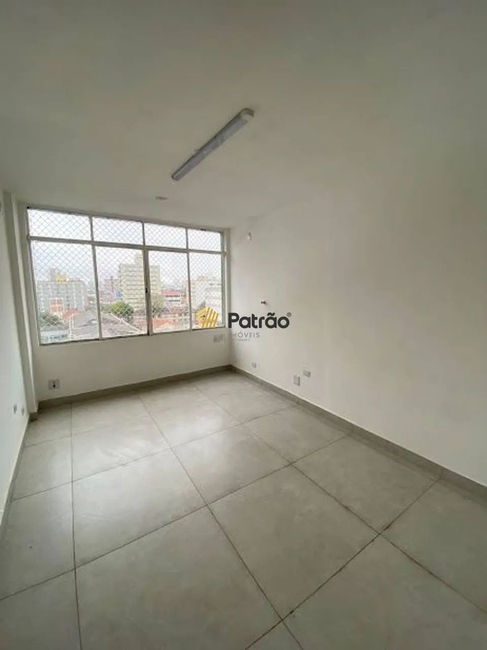 Excelente sala 13m2 - 2 banheiros compartilhados - Foto 2