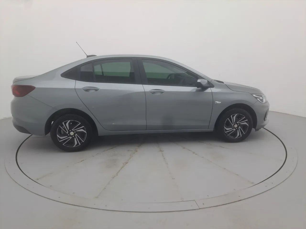Chevrolet Onix Plus LT 1.0 12V Flex Mec. 4P, foto 6 de 17