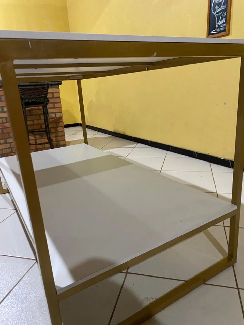 Mesa Expositora / Aparador - Moderna e Elegante - Foto 2