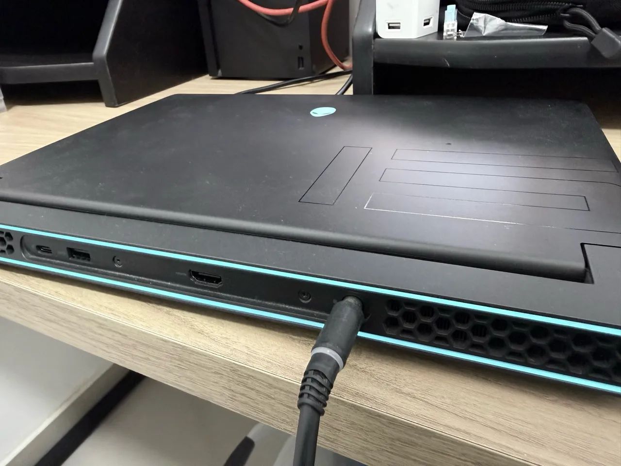 Dell Alienware M15R7 - Foto 3