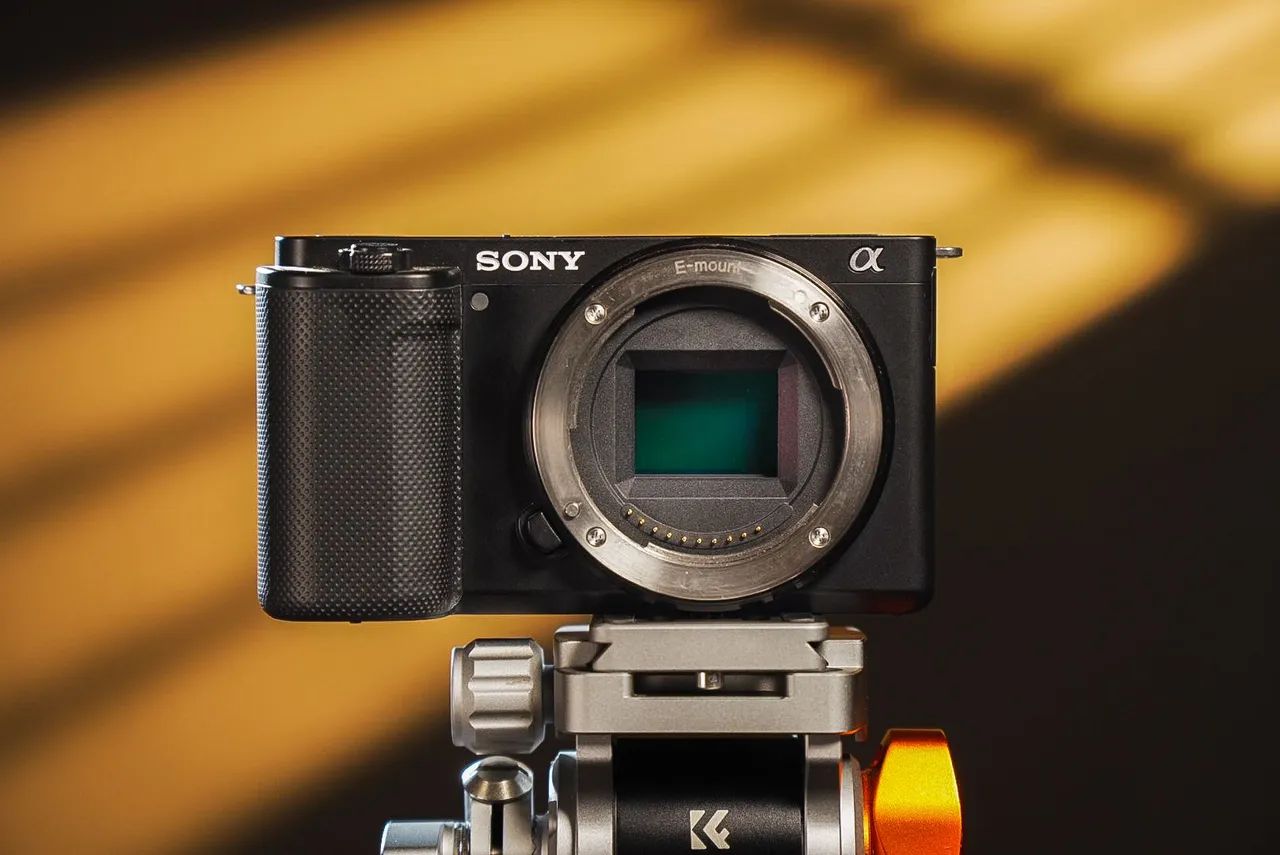 Câmera Sony ZV-E10 + Acessórios 