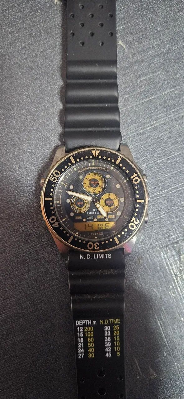 Citizen Combo 8946