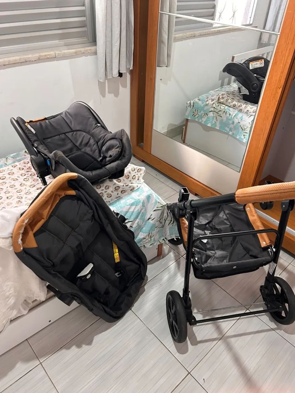 Carrinho Galzerano + bebê conforto