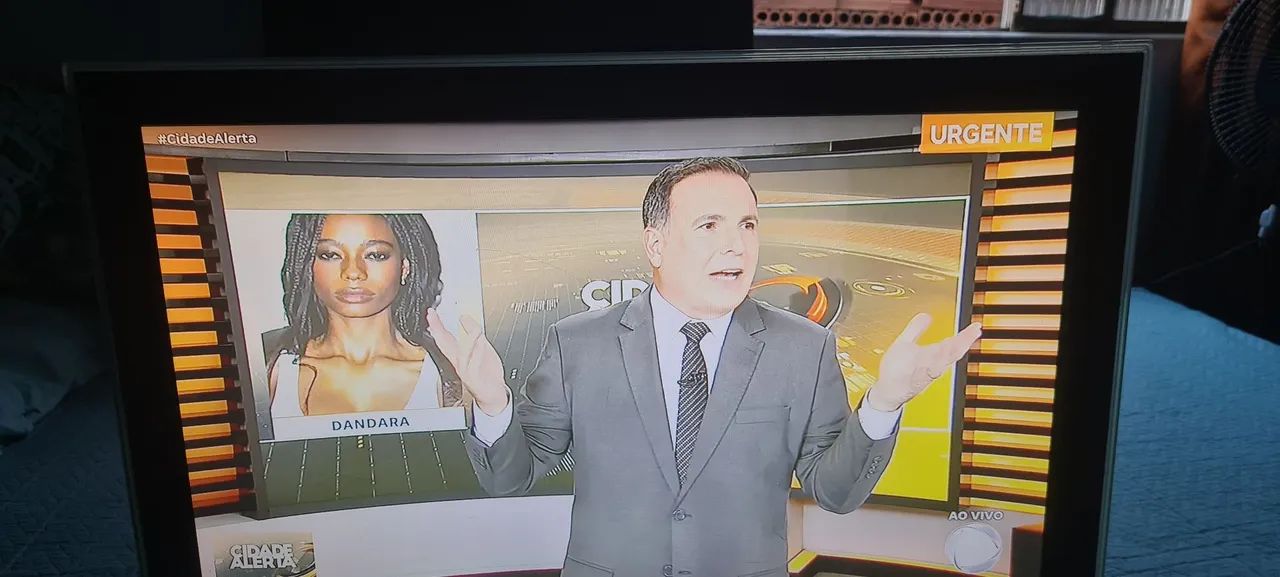 Vendo esta TV 24 polegadas  - Foto 2