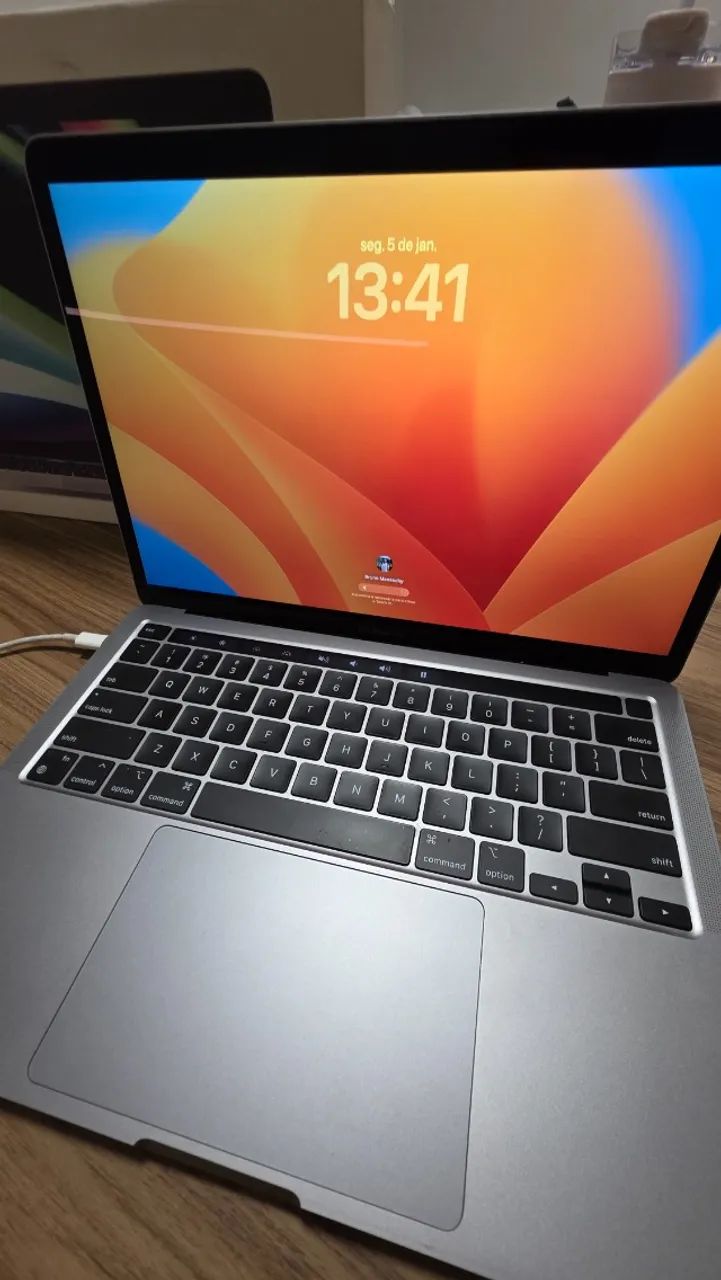 Apple M1 　MacBook Pro 13インチ MacBook Pro (13 polegadas, M1, 2020) - Desempenho Acústico