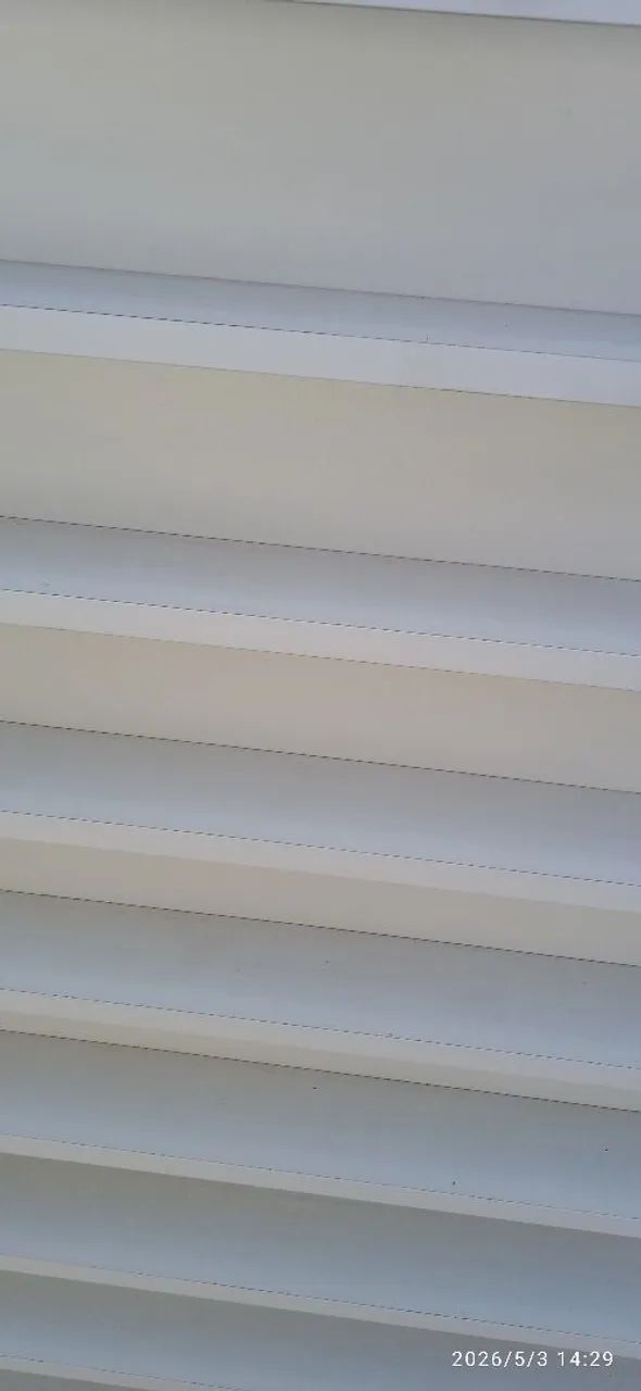 Vende-se Esmalteira/Estante para carrinhos  - Foto 3