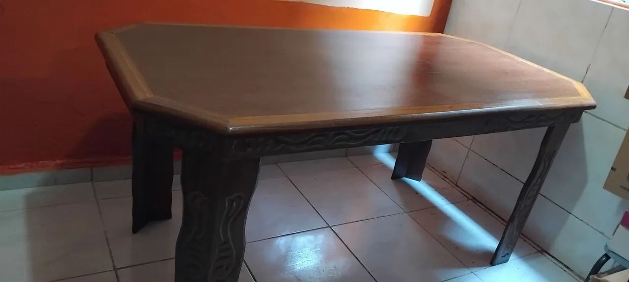 Mesa com 6 cadeiras  .De madeira ,nova . - Foto 4