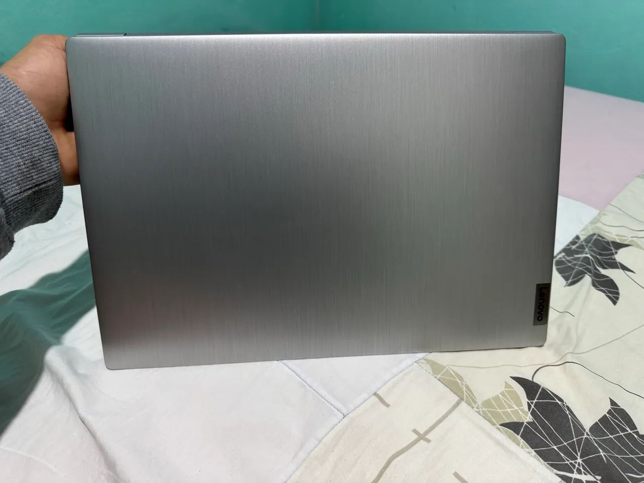 Notebook Lenovo com 12gb de ram e 256gb de ssd
