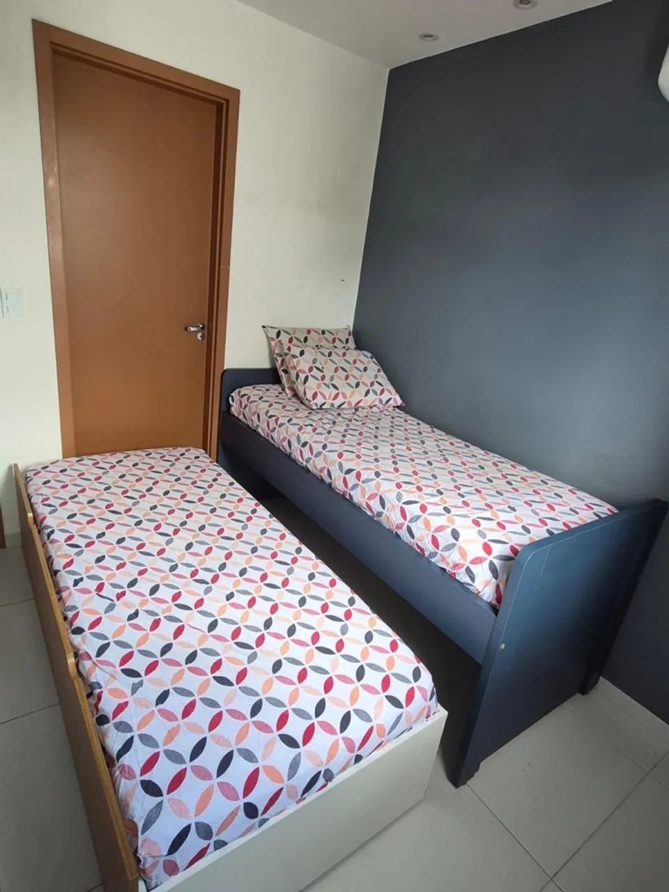 Guarda roupa e cama  - Foto 2