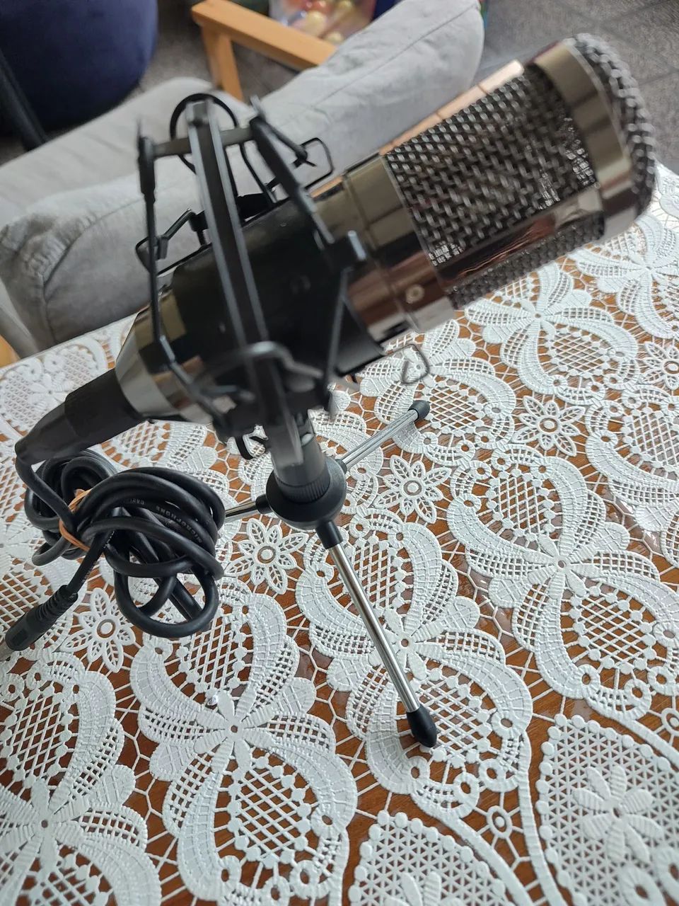Microfone importado com mini tripé. - Foto 3