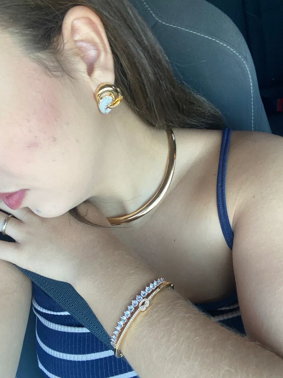 O Choker Dourado que Transforma Qualquer Look em Segundos  - Foto 4