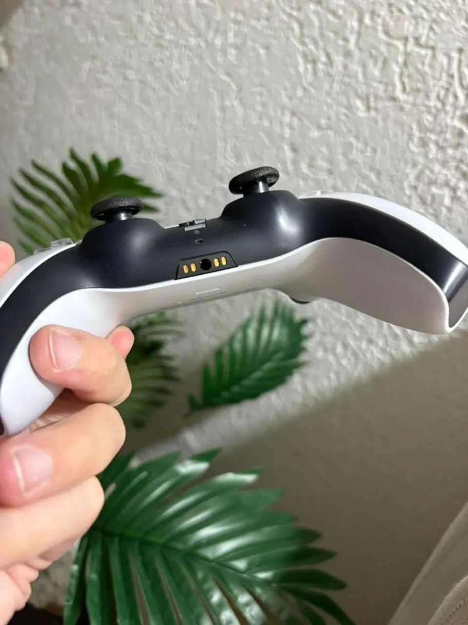 Controle PS5 DualSense Branco - Original - Foto 5