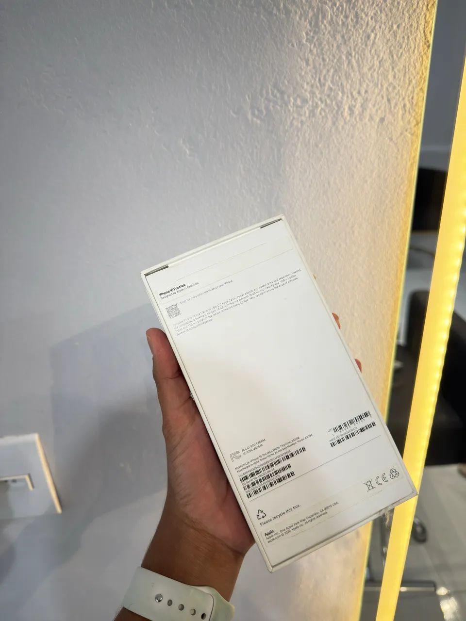 Vendo IPhone 16 pro Max  - Foto 2