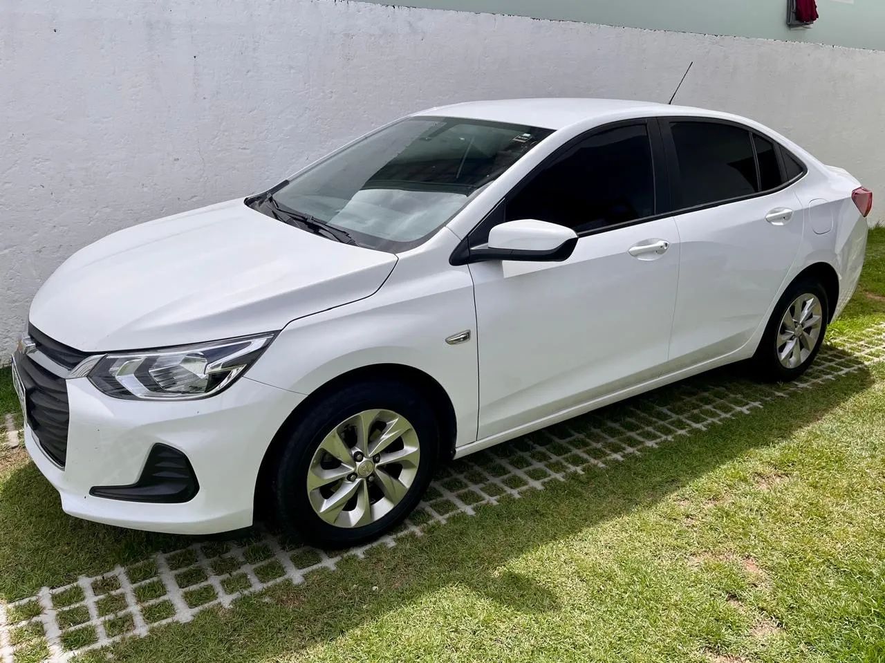 Chevrolet Onix Plus LT 1.0 12V Flex Mec. 4P 2023 - Foto 2