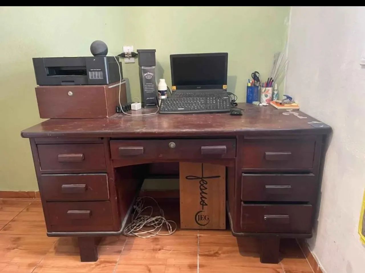 Mesa de escritório madeira maciça 