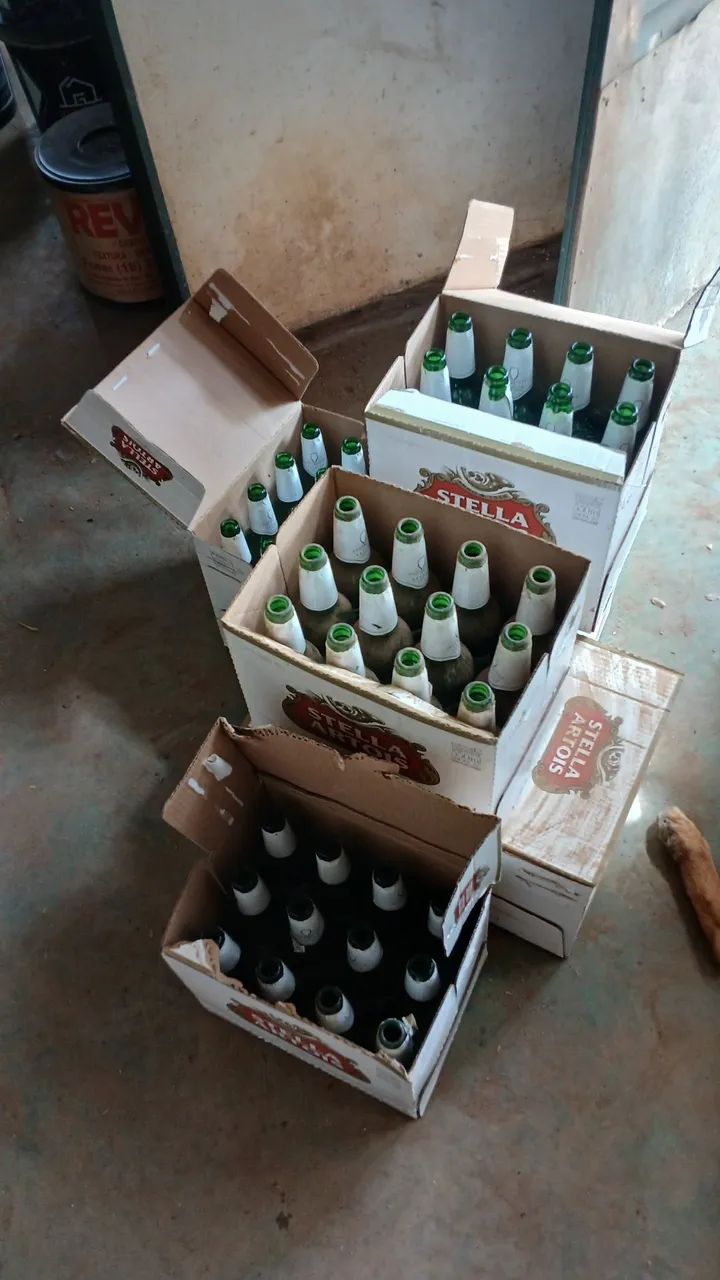 Vendo 7 caixas de Stella Artonis - Foto 4