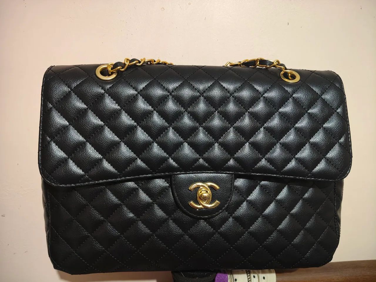 Bolsa preta matelasse 