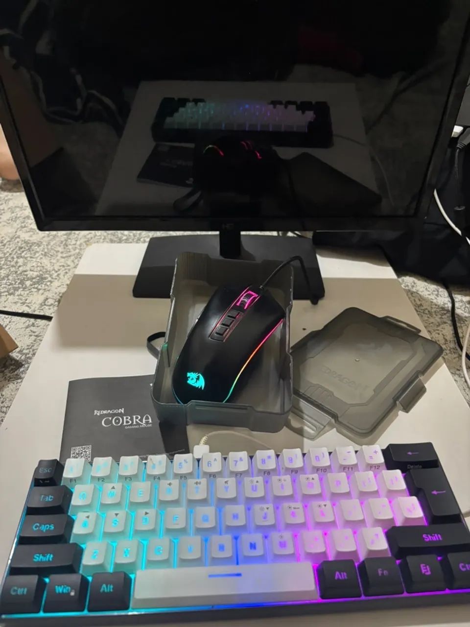 Teclado Gamer RGB 65% - Foto 4