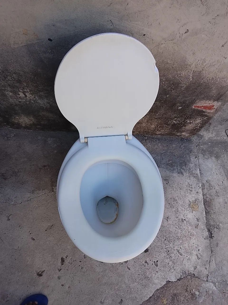 Vaso sanitário comum branco  - Foto 2