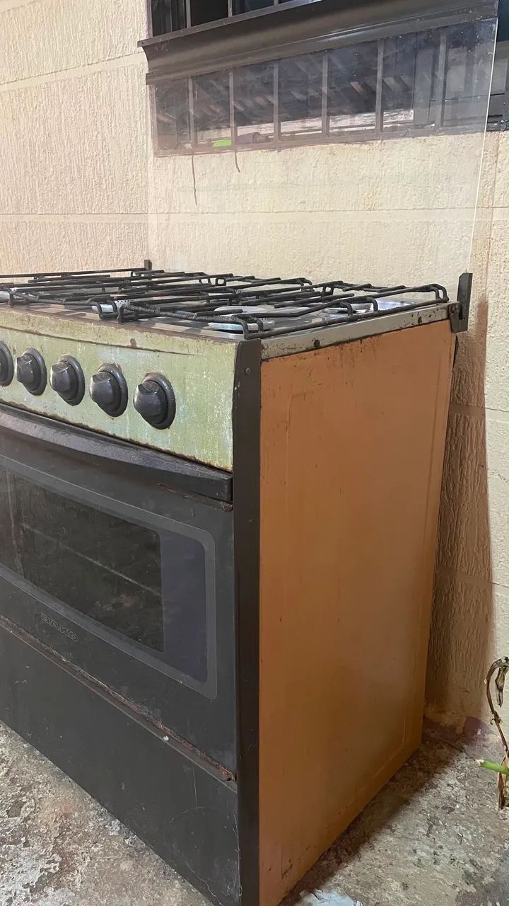 Fogão Dako 6 Bocas Usado - Funcionando Perfeitamente - Foto 3