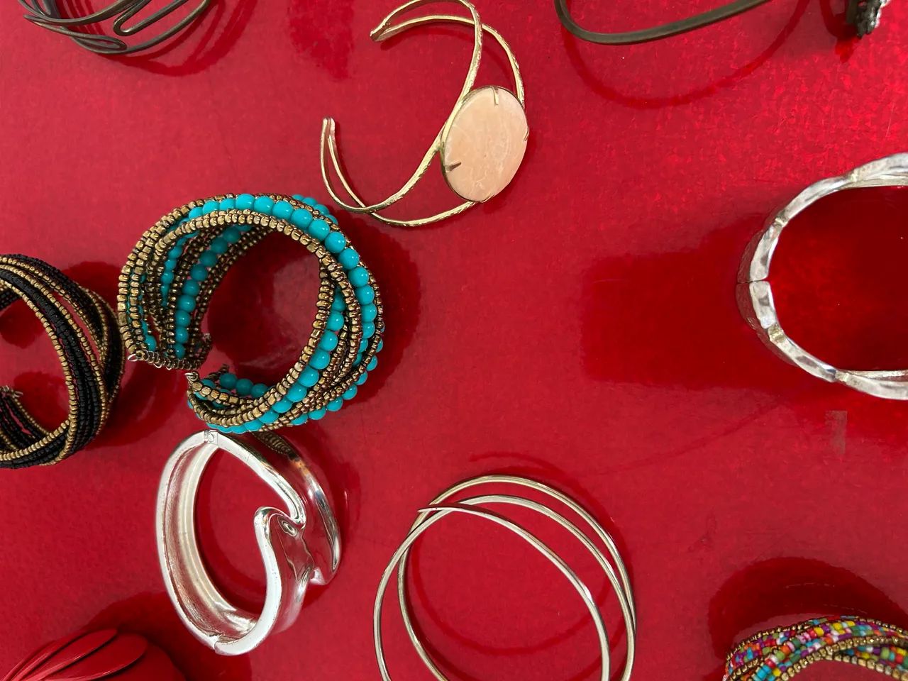 Lote 14 Braceletes Variados: Boho, Clássicos e Modernos (Impecáveis) - Foto 3