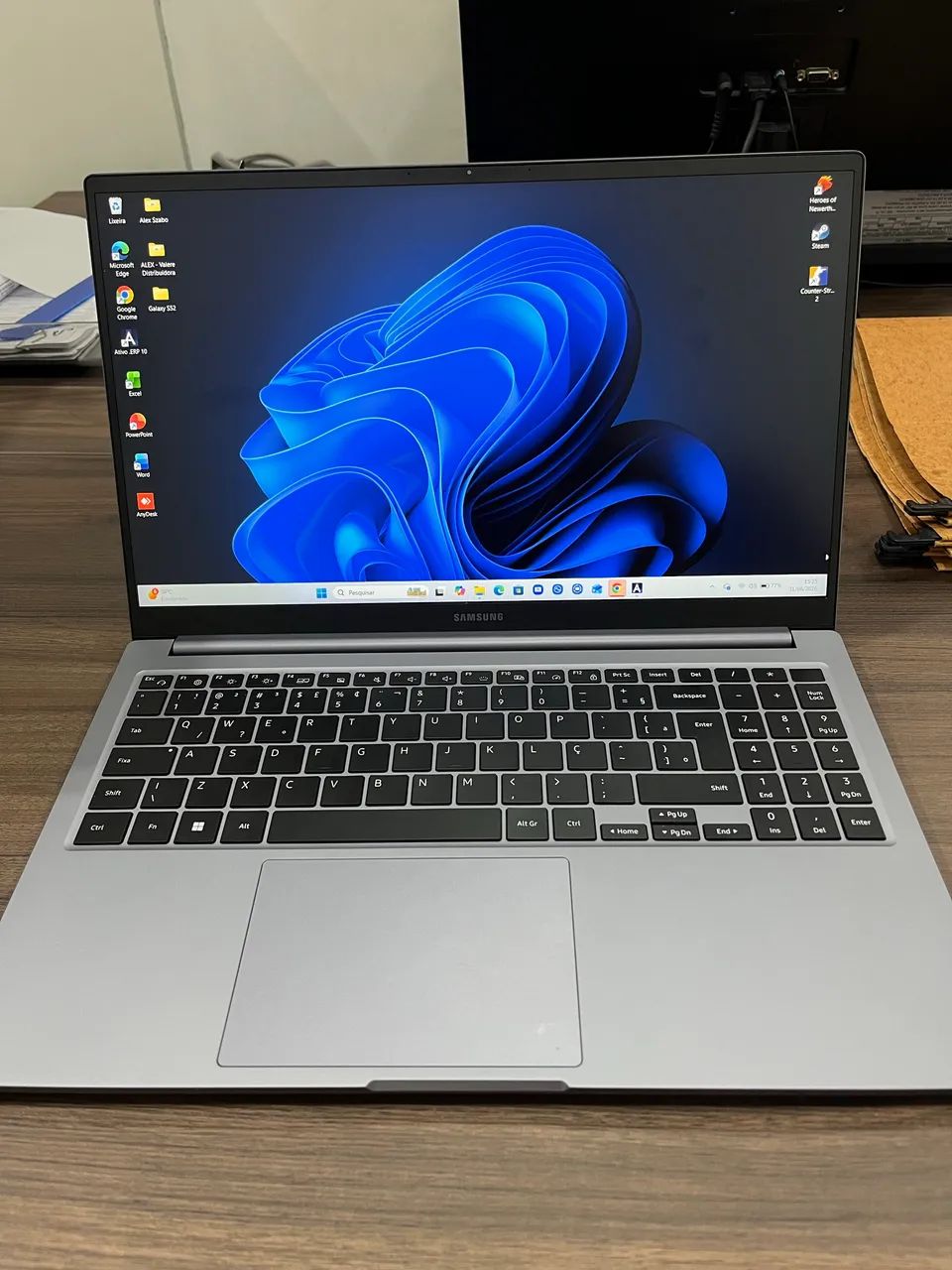 Samsung Book 4 - i7, SSD 512gb, 16gb RAM 