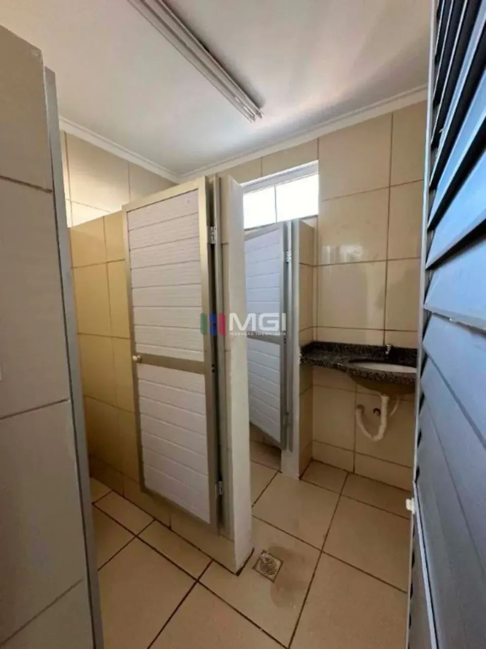 Prédio Comercial de 1.126 m² para Locação em Goiânia - Foto 2