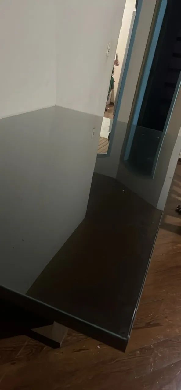 Mesa preta com vidro (pra levar logo) - Foto 3