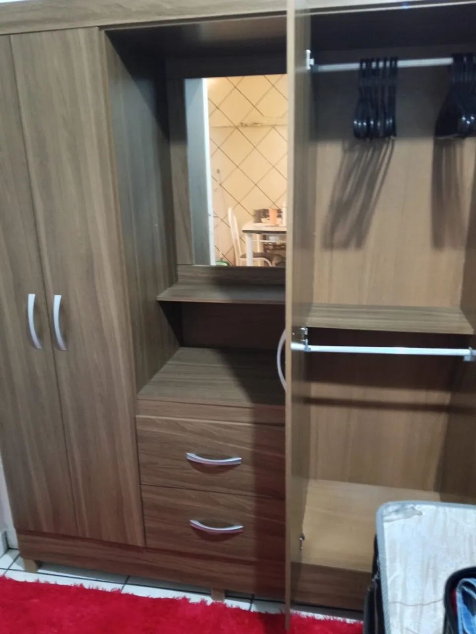 GUARDA ROUPA