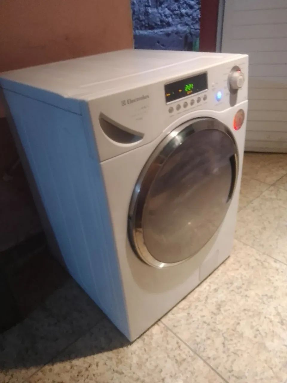 Máquina Lava e Seca Electrolux 9 kg - Foto 2