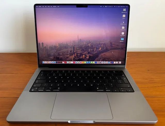 MacBookPro 14インチ M1 16/500GB 14core MacBook Pro M1 2021 (M1/16/500GB) 14 polegadas - Notebooks - Santa