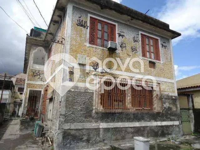 Madureira | Prédio 18 quartos