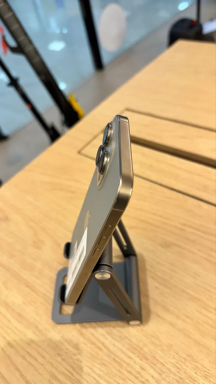 SEMINOVO iphone 16 Pro Max 256GB Titânio Natural - Foto 3