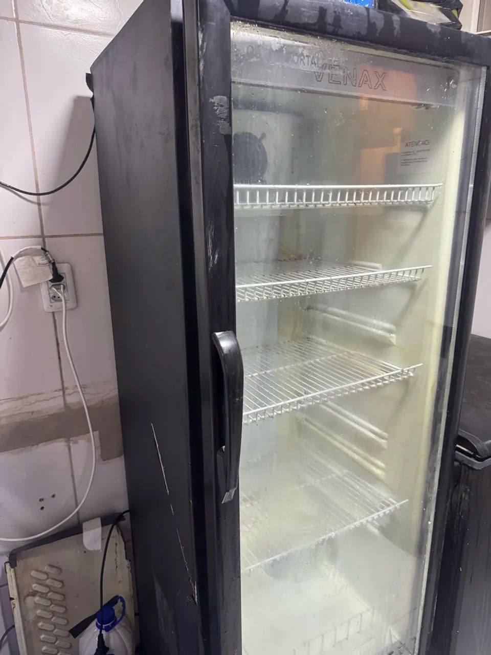 Freezer funcionando perfeito só precisando de reforma - Foto 2