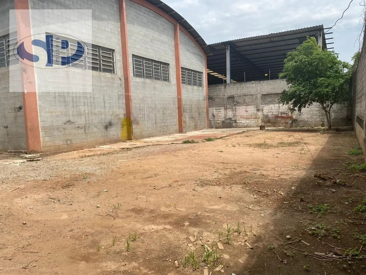 Compre Galpão em Jacareí por R$ 2.350.000 - Foto 4