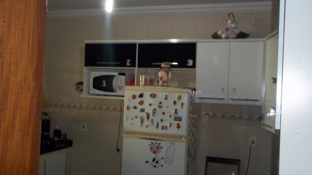 Oportunidade! Casa 02 quartos, bancada em granito, armários, varanda e garagem! - Foto 19