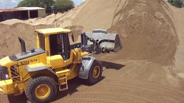 Areia,barro,seixo e brita *