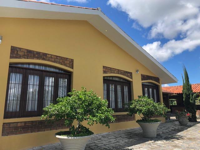 Vende-se Excelente Chácara Mobiliada em Chã Grande. RF345