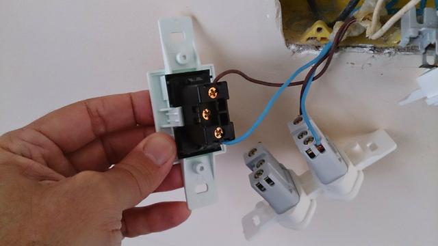 Serviços de elétrica e hidráulica