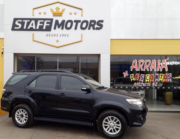 TOYOTA HILUX SW4 2011/2012 3.0 SRV 4X4 7 LUGARES 16V TURBO INTERCOOLER DIESEL 4P AUTOMÁTI - Foto 2