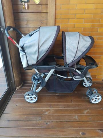 Carrinho de bebê para gêmeos - Foto 2