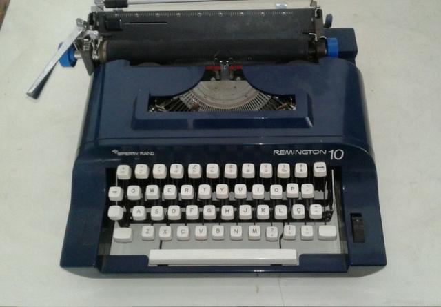 Máquina de escrever antiguidade