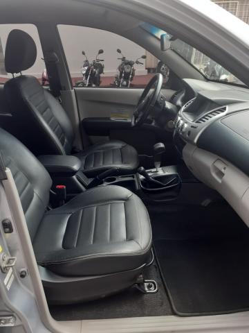 Mitsubishi L200 Triton HPE 3.2 CD DIESEL 4P - Foto 7