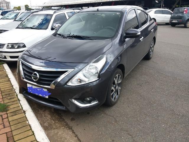 Nissan Versa SL Automático CVT 2016/2017