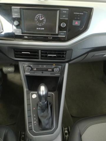 VOLKSWAGEN POLO 2017/2018 1.0 200 TSI COMFORTLINE AUTOMÁTICO - Foto 9