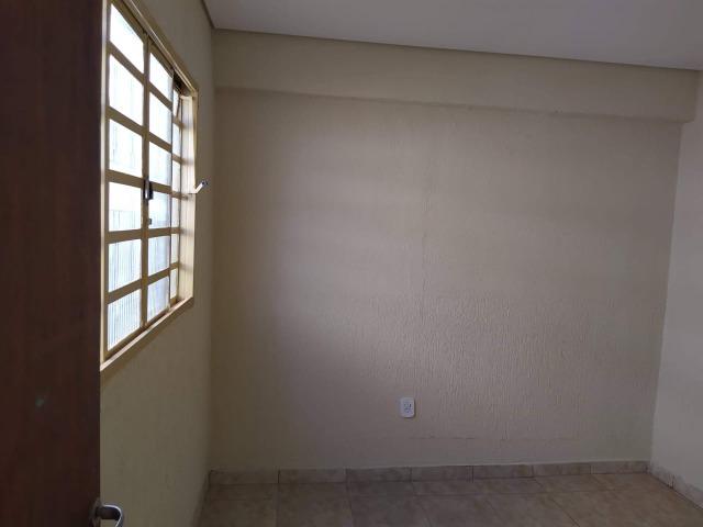 Vendo casa escriturada de 3 quartos na 102 do Recanto das Emas. - Foto 8