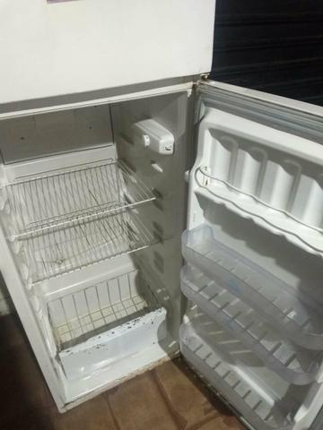 Vendo geladeira - Foto 2