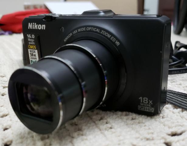 Camera Nikon Coolpix S9300