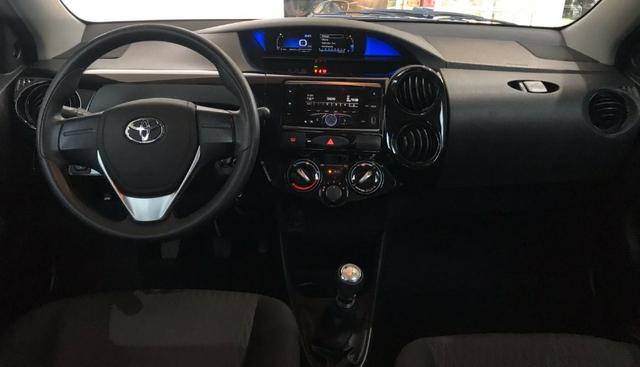 Etios hatch X 1.3 2017 com 38mil KM Semi novo e Impecável - Foto 8