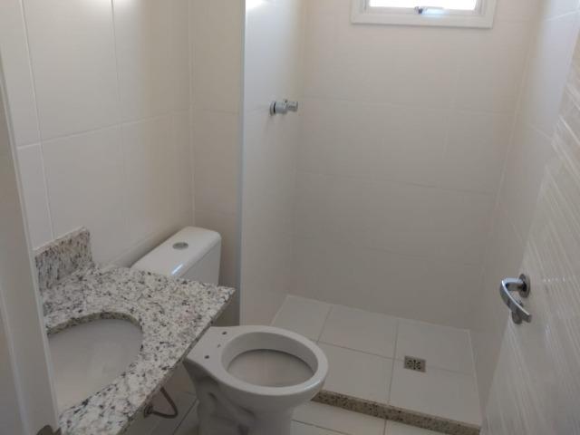 Excelente apto em Jacarepaguá, próximo do Projac, Sala, 2 quartos, varanda e banheiros - Foto 10